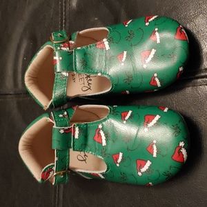 Grinch Monkey Feet Sz 2-3 T-Straps